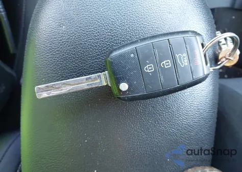 2015 Kia Soul z USA, uszkodzony, nr VIN KNDJN2A23F7129500